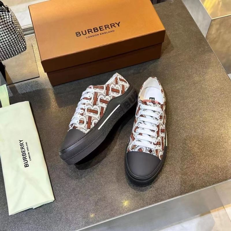 Burberry Low Shoes